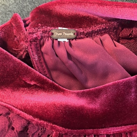 Free People Velvet High Neck Lace Blouse RTM - Picture 7 of 8
